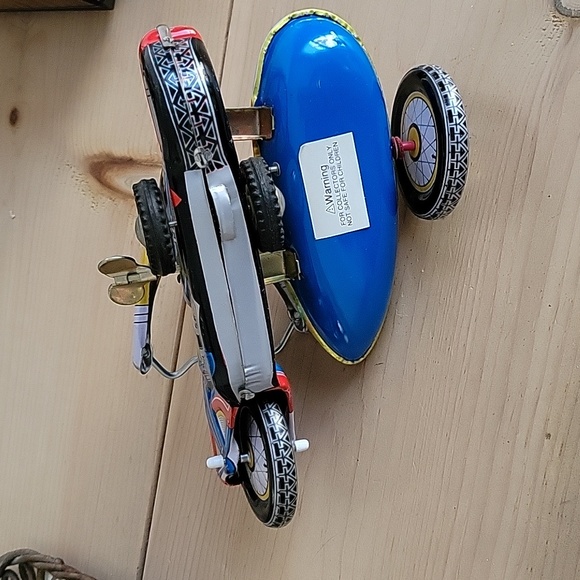 Vintage Tin Motorcycle w/Sidecar Windup Toy #605 - Picture 5 of 6
